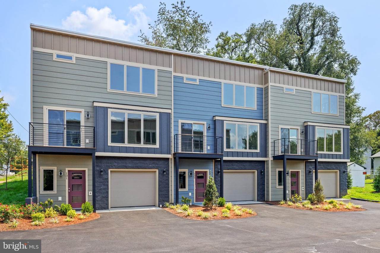 149 Oak View Street - Photo 1