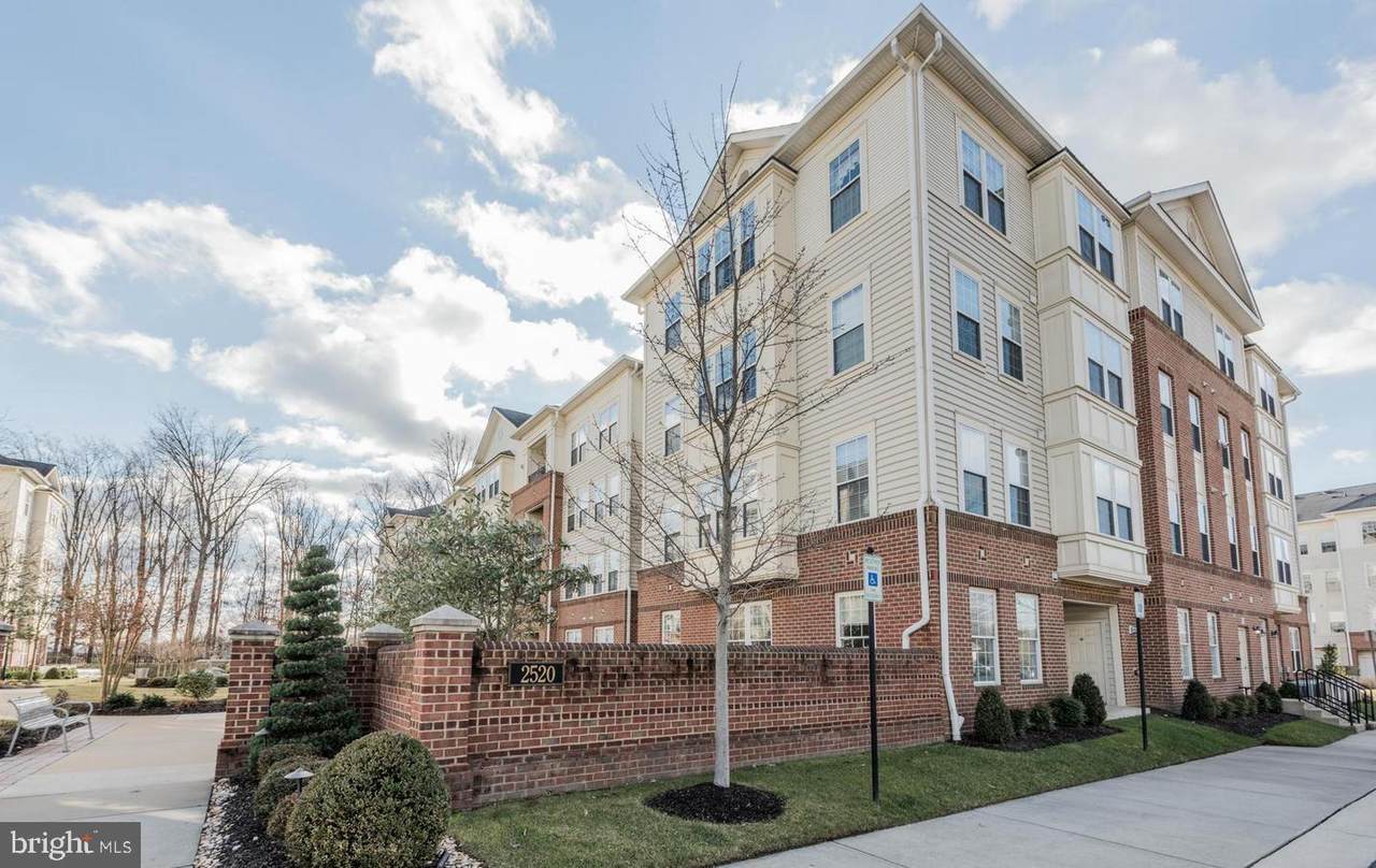2520 Kensington Gardens - Photo 1