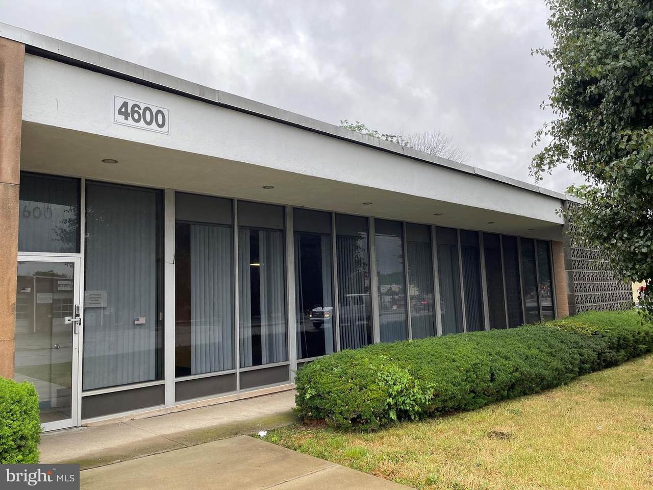 4600 Edgmont Avenue - Photo 1