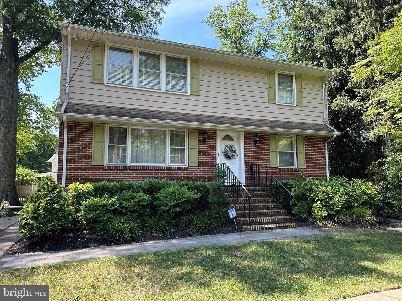 16 Myrtle Avenue - Photo 1