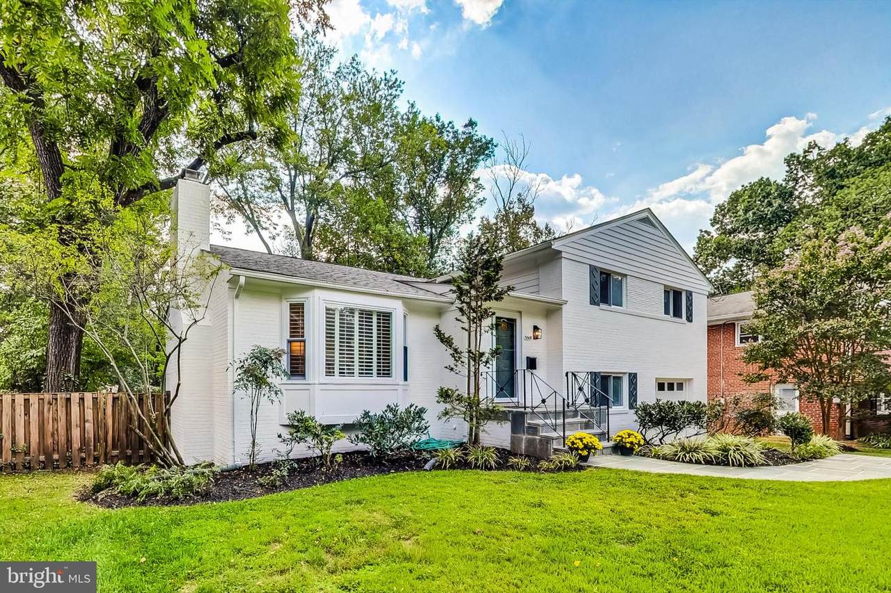 3508 Dundee Driveway - Photo 1