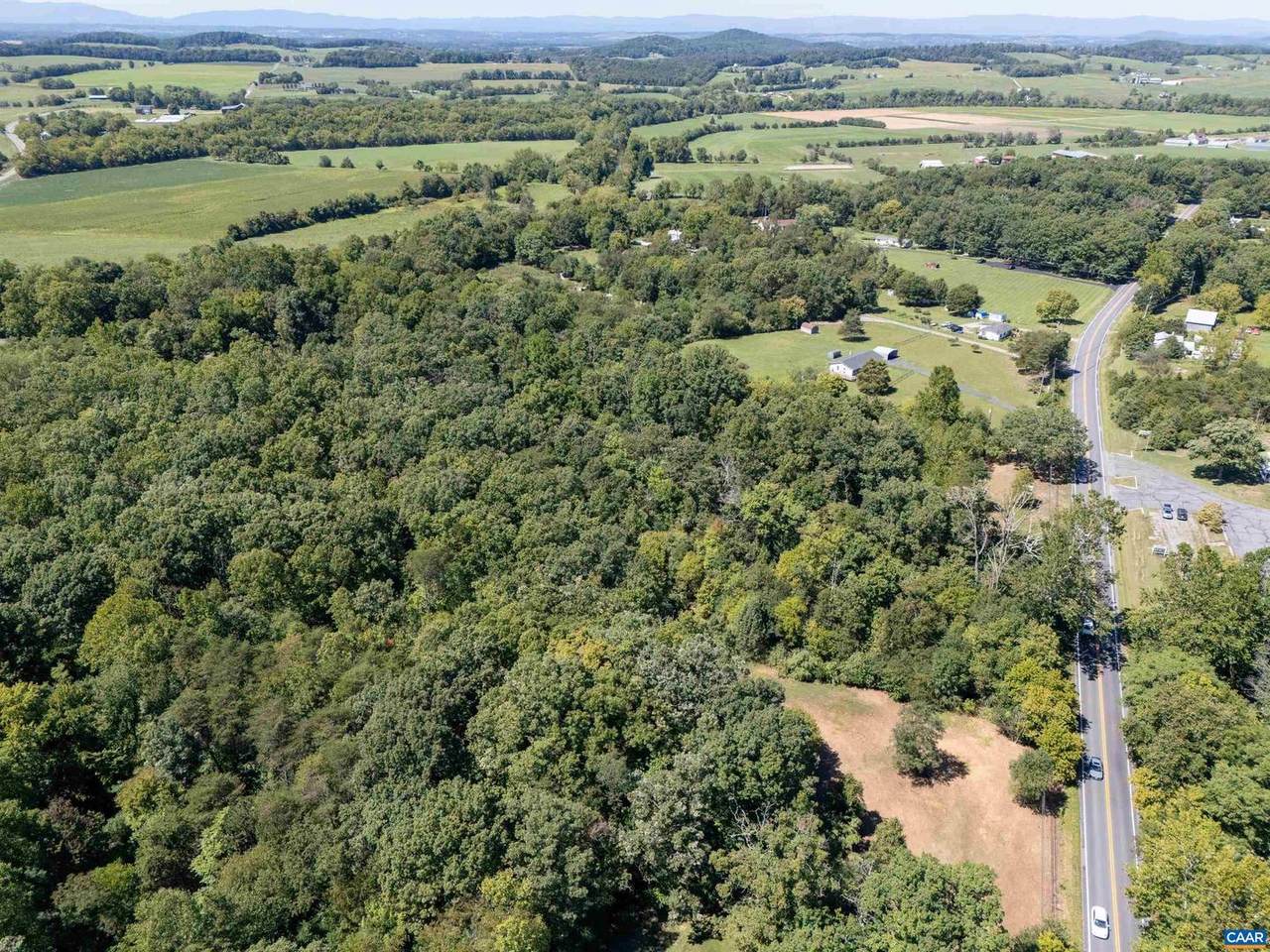 2062 East Side Hwy - Photo 1
