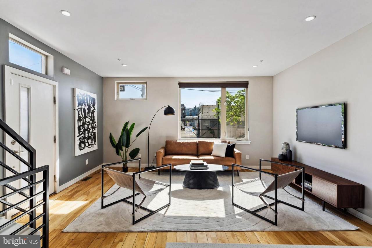 1101 Berks Street - Photo 1