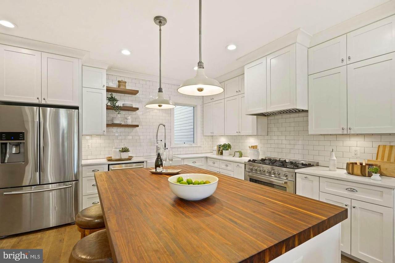 1232 I Street - Photo 1