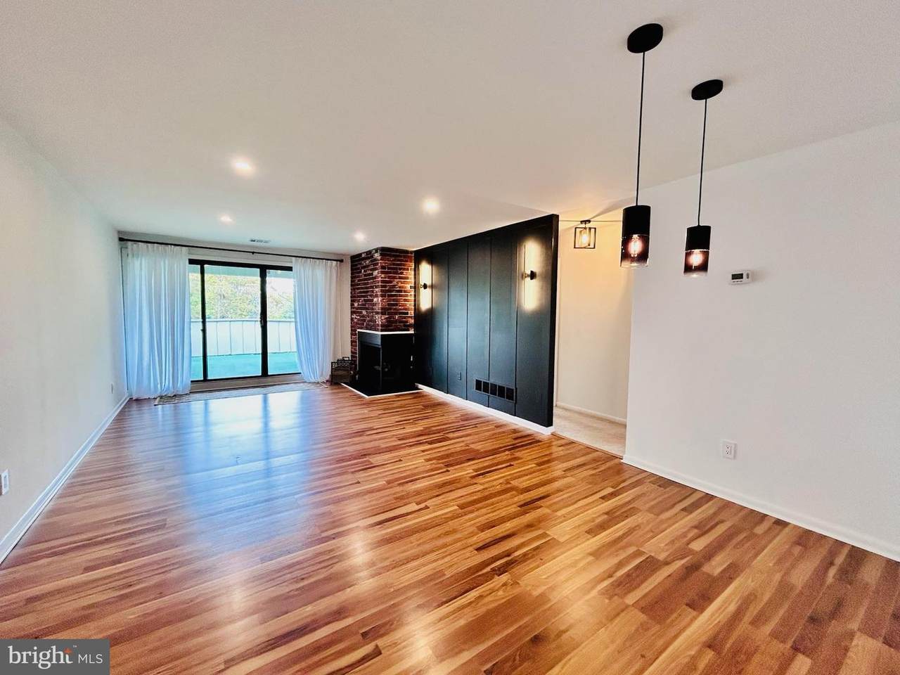 263 Summit House - Photo 1