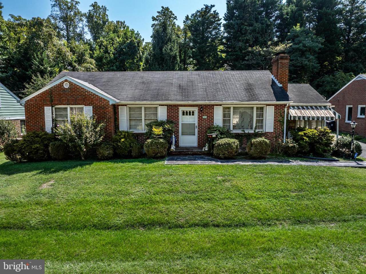 262 Newton Street - Photo 1