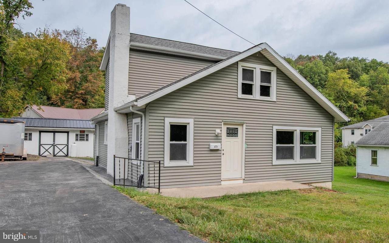 841 W Fourth Street - Photo 1