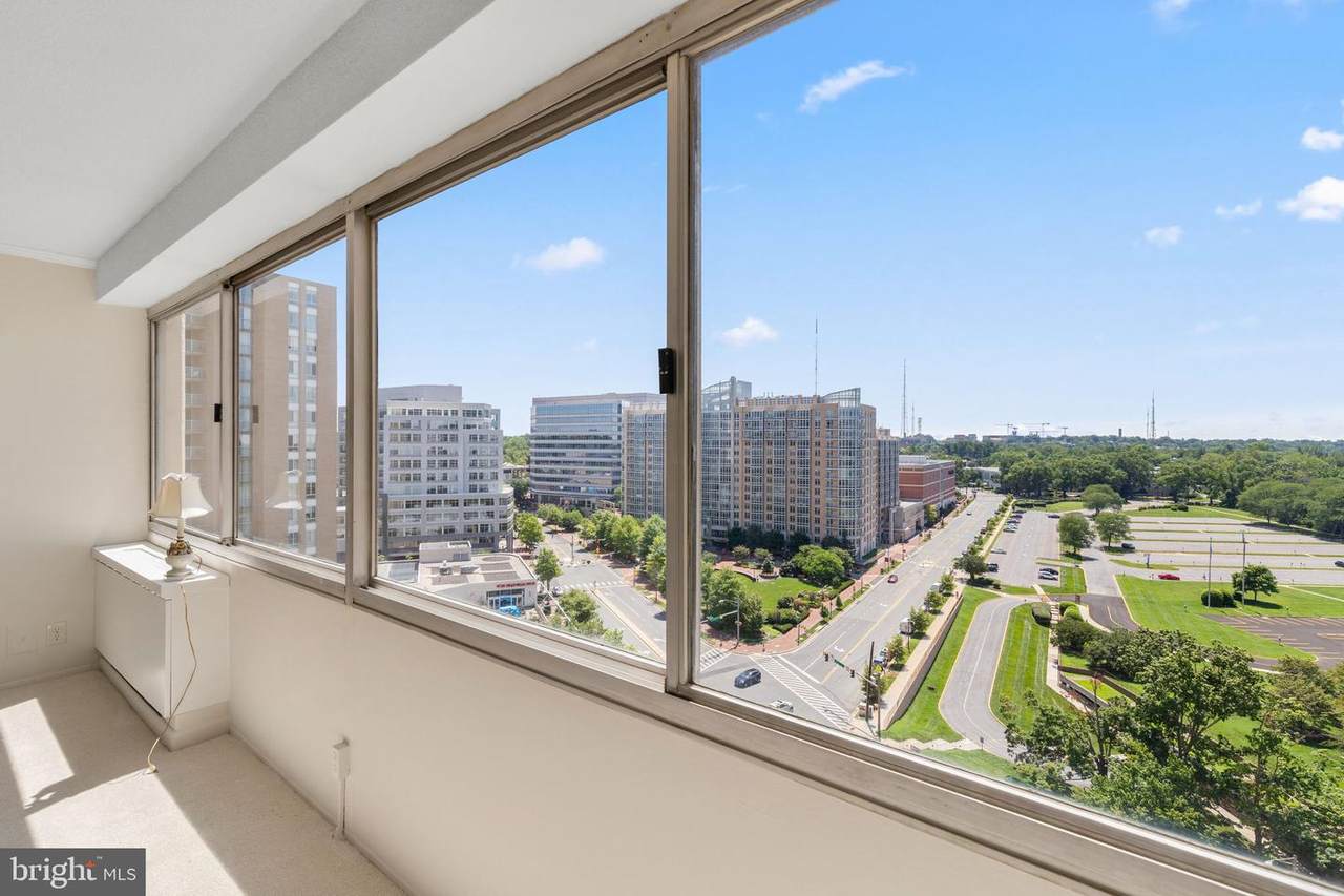 4515 Willard Ave - Photo 1