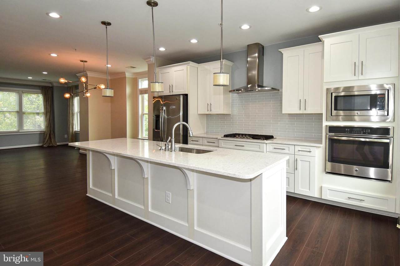 3400 11TH Street - Photo 1
