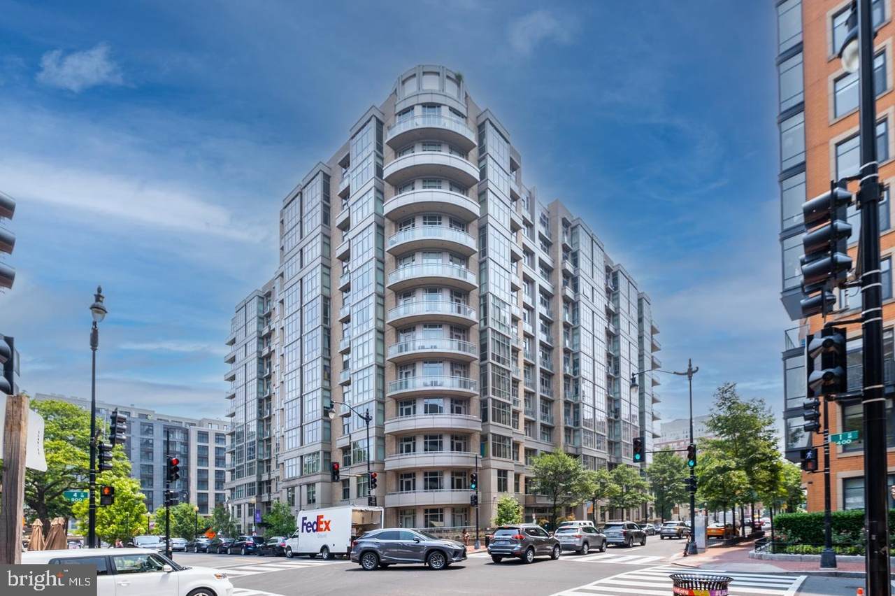 811 4TH Street - Photo 1
