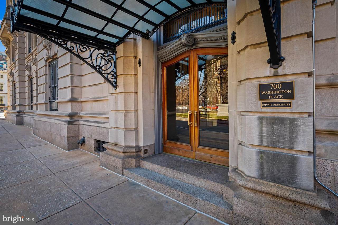 700 Washington Place - Photo 1