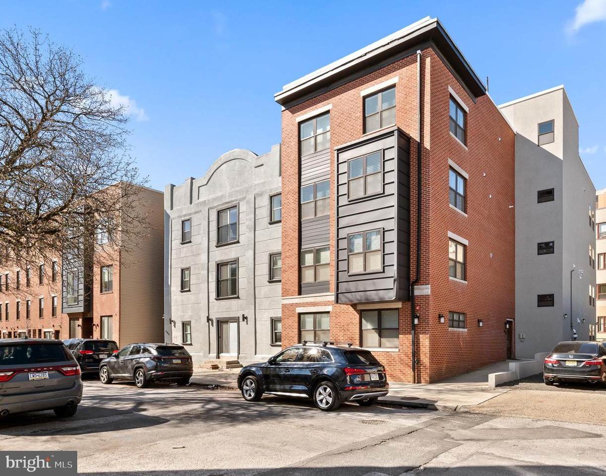 988 Marshall Street - Photo 1