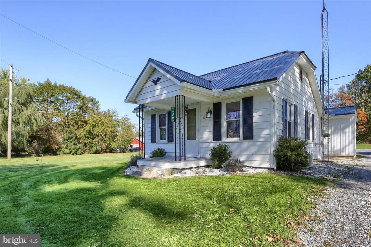 135 Frost Road - Photo 1