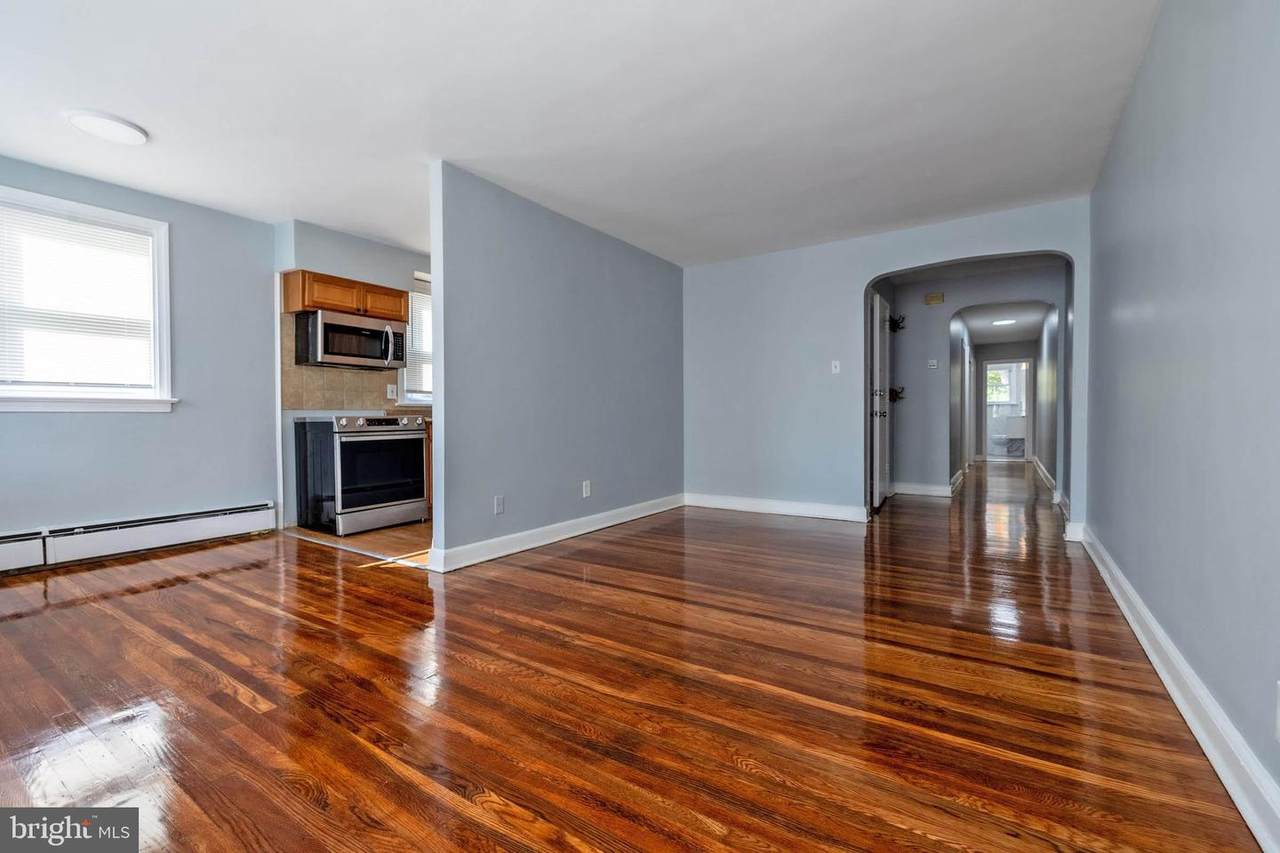39 La Crosse Avenue - Photo 1