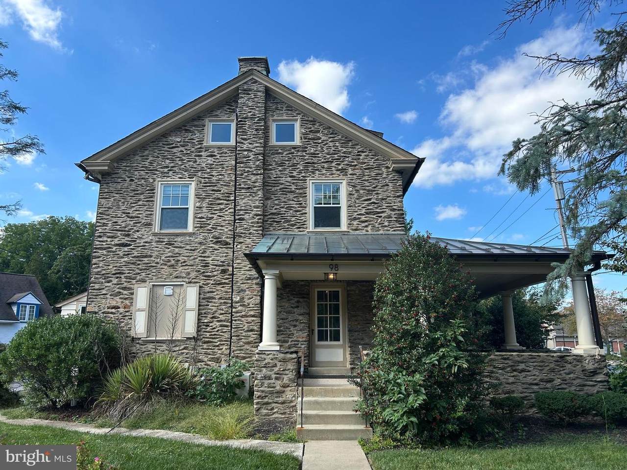 98 Darby Road - Photo 1