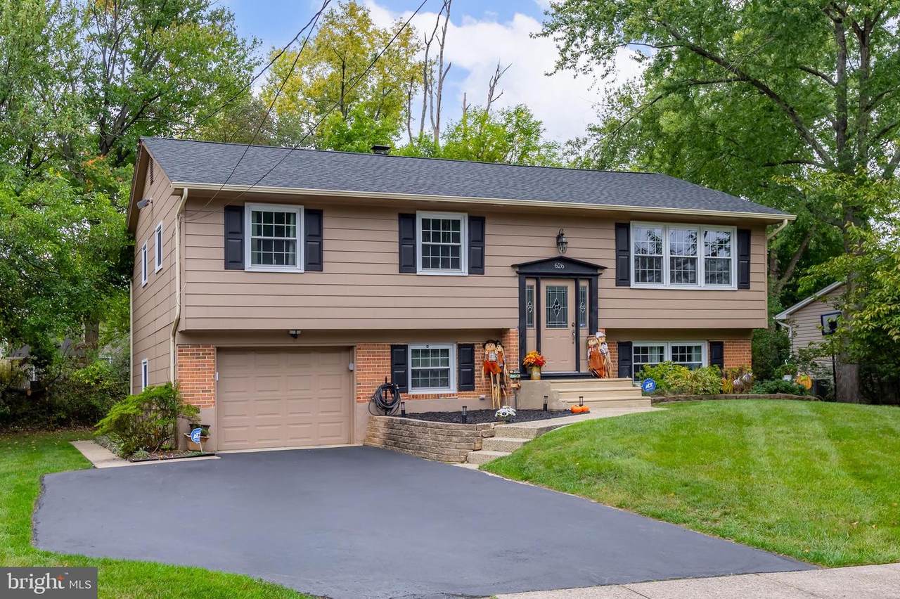 626 Croyden Drive - Photo 1