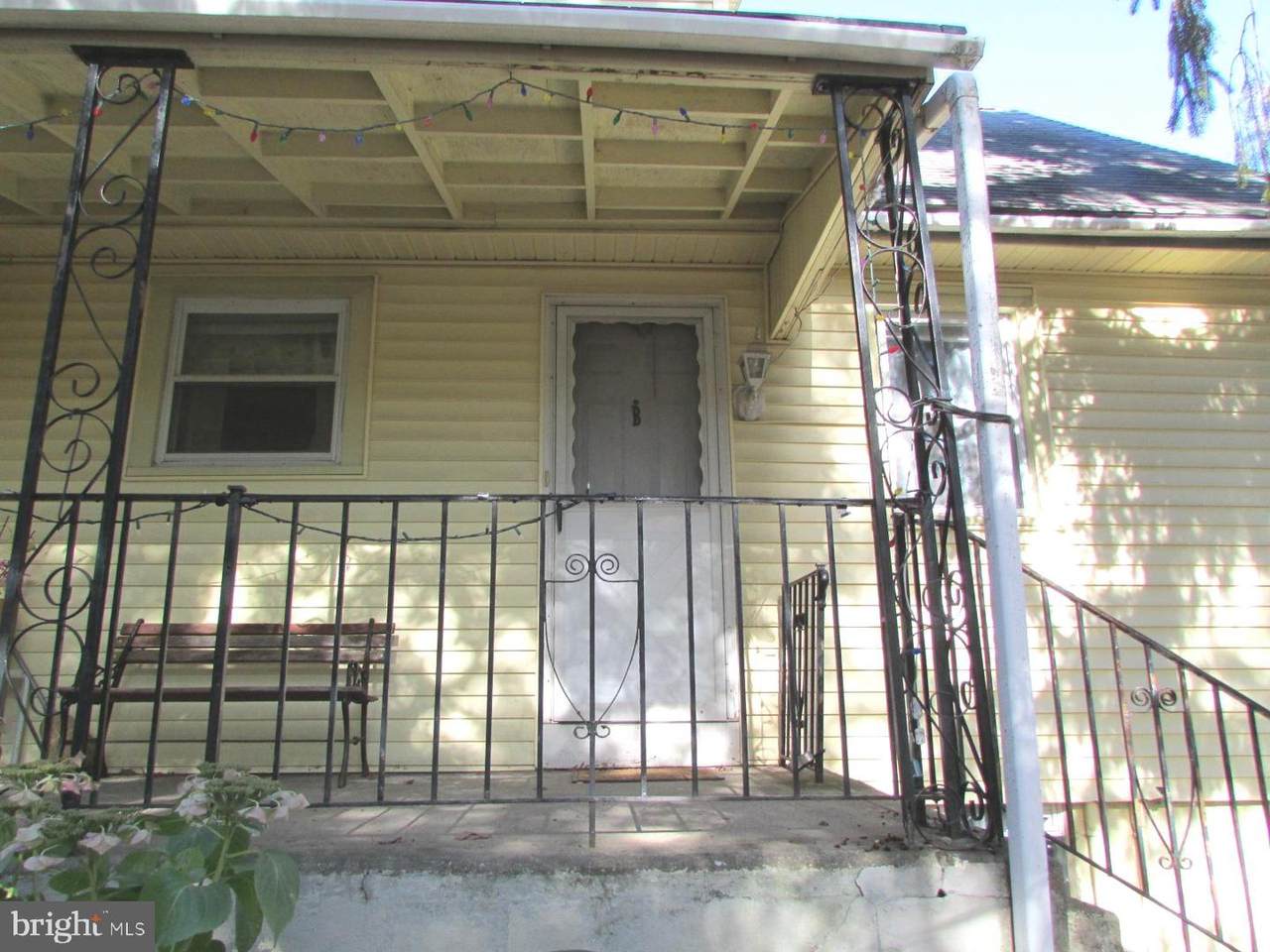 435 Summit Avenue - Photo 1