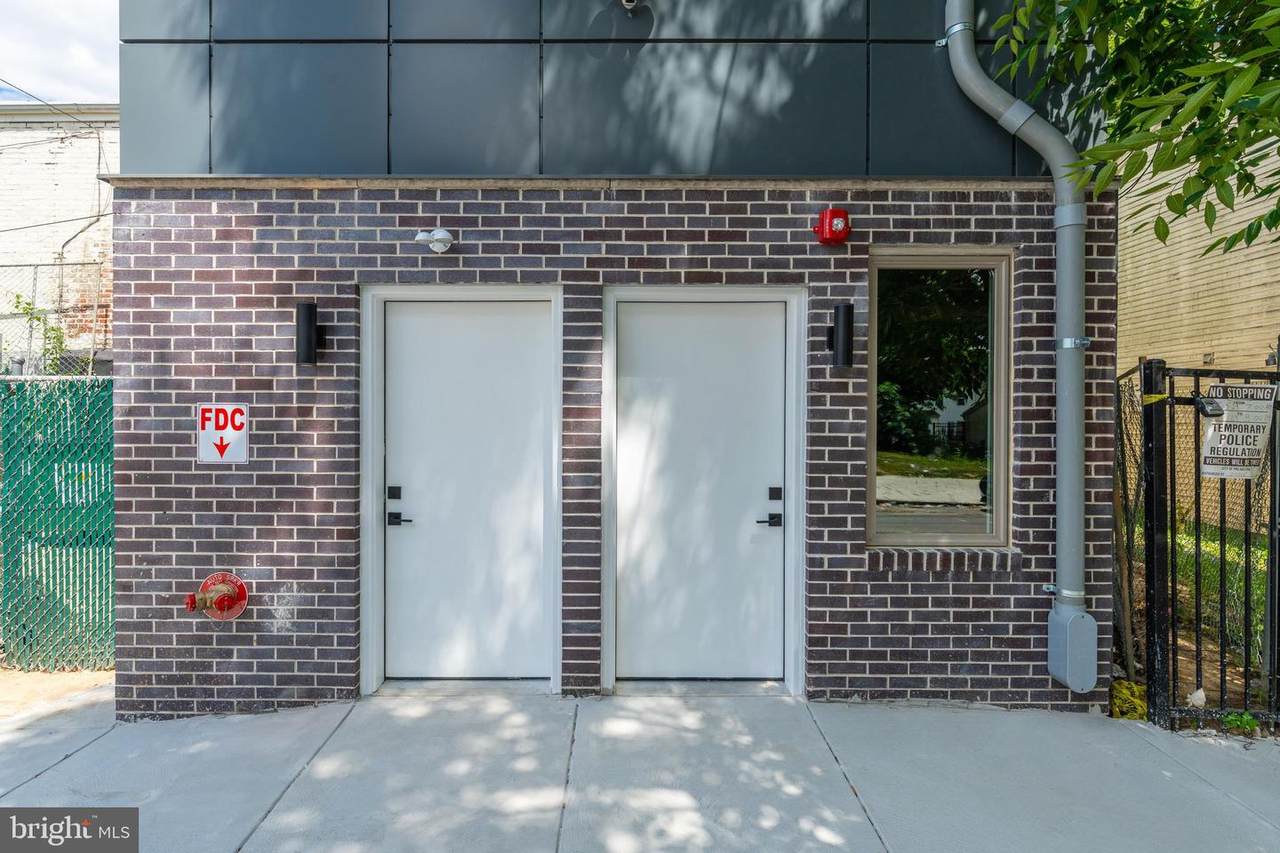 631 Preston Street - Photo 1
