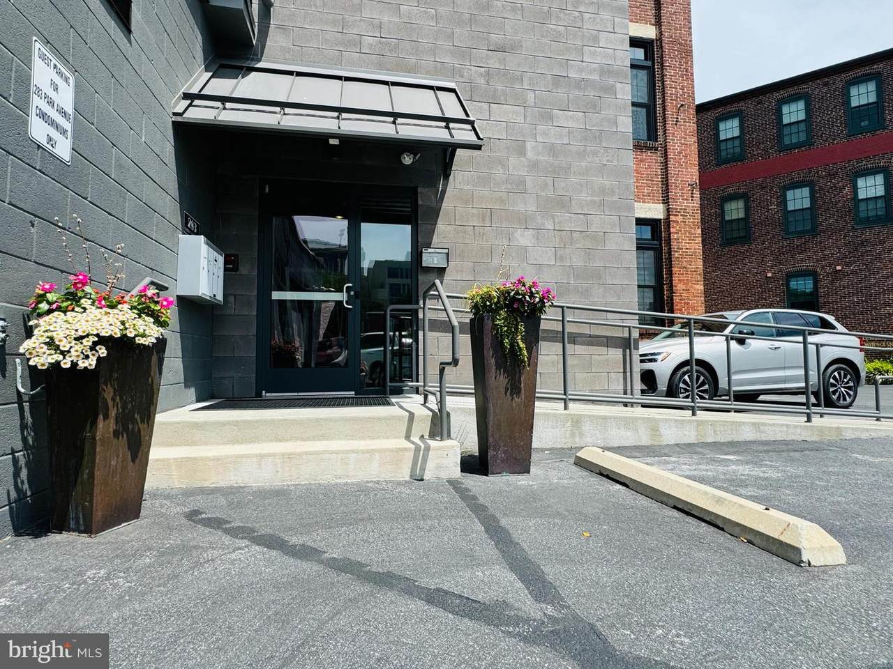 283 Park Avenue - Photo 1
