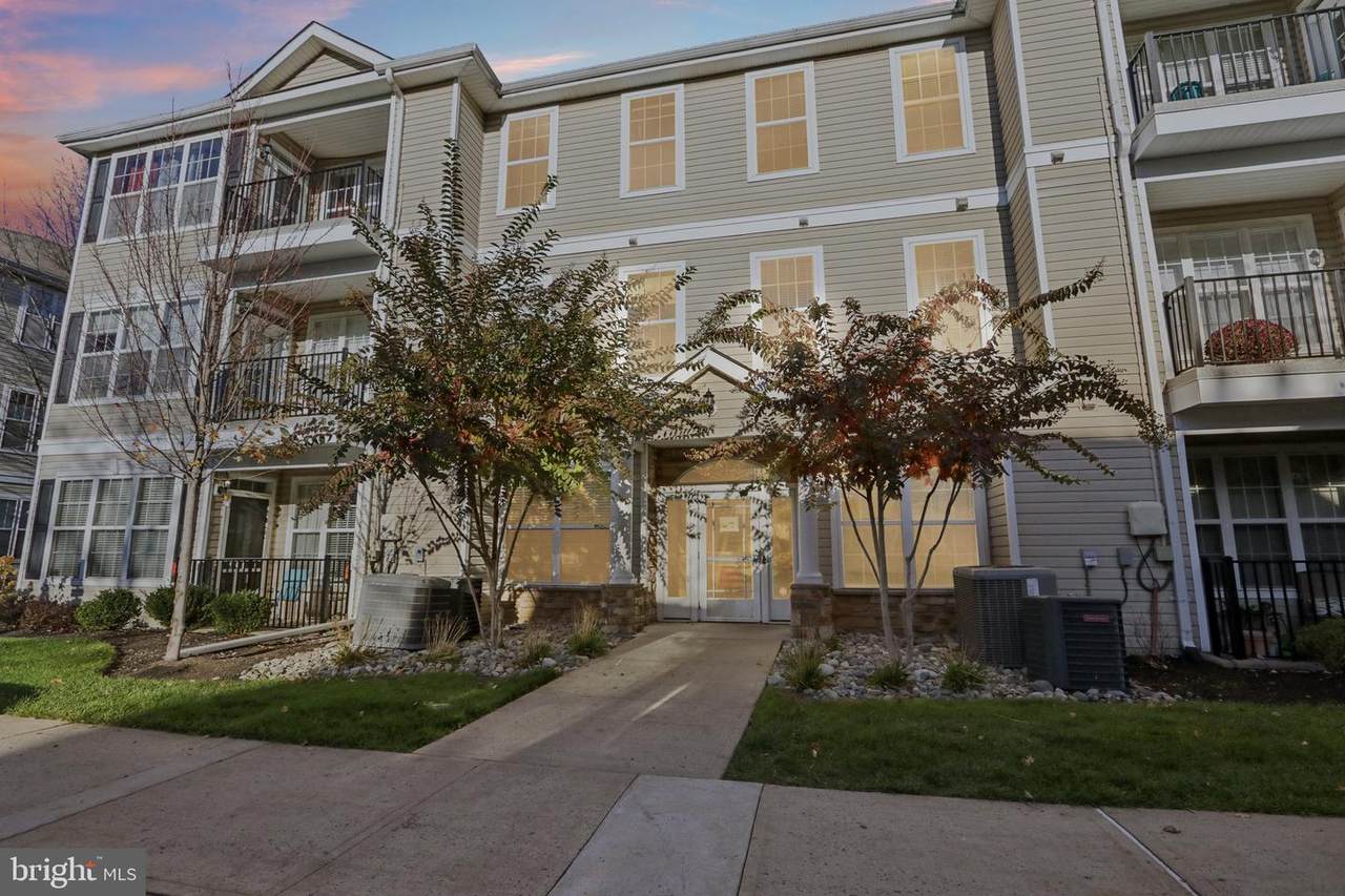 110 Kyle Way - Photo 1