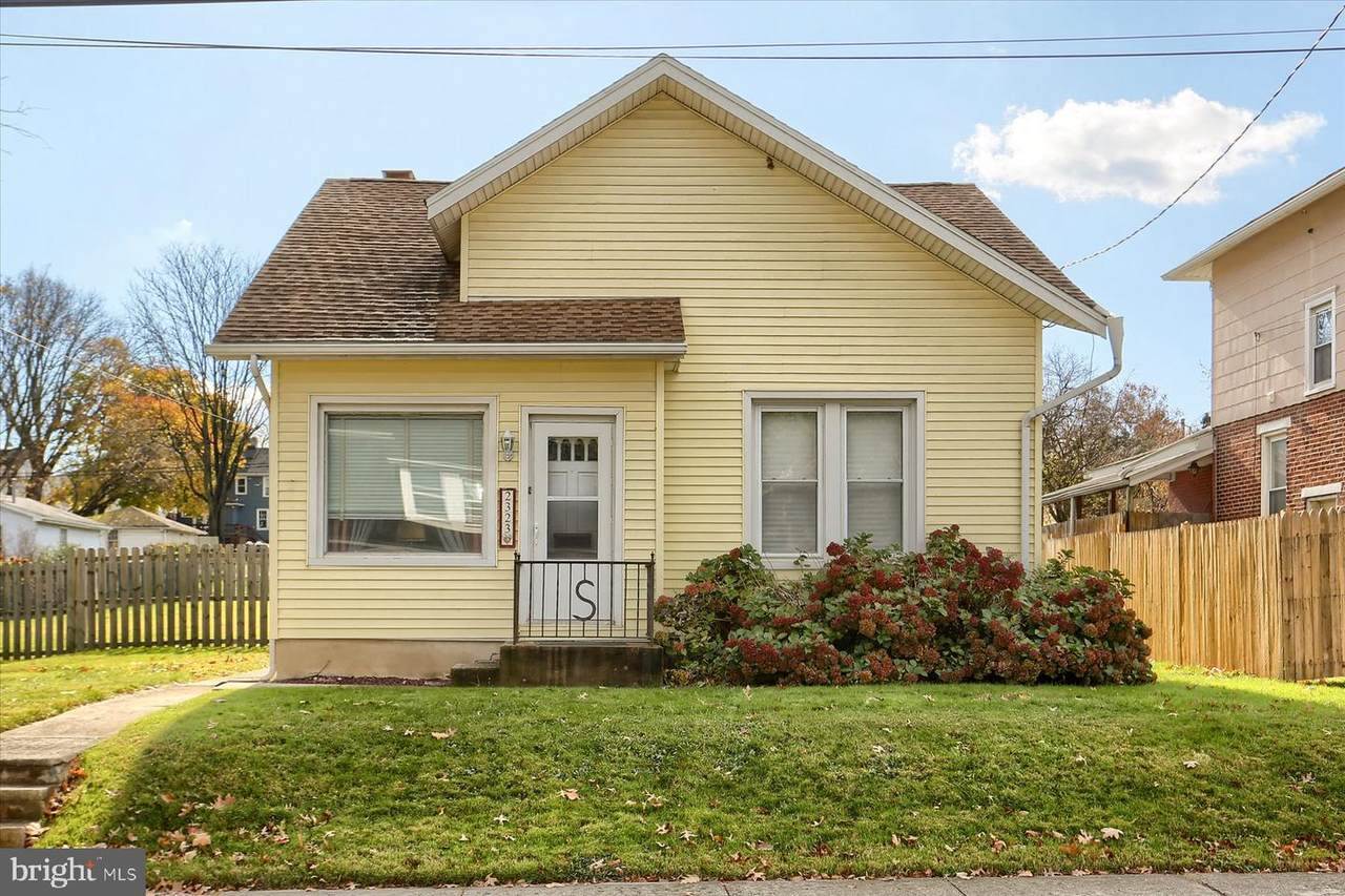 2323 Canby Street - Photo 1