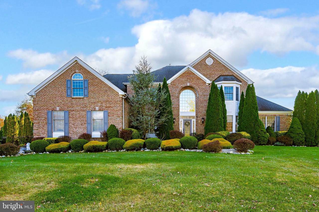 2 Hearthwood Ct. - Photo 1
