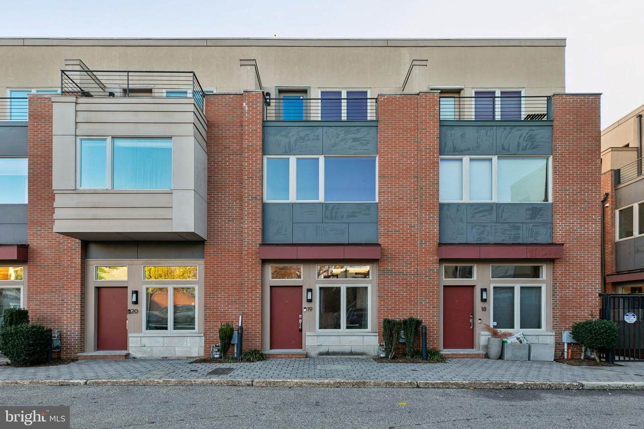 919 5TH Street - Photo 1