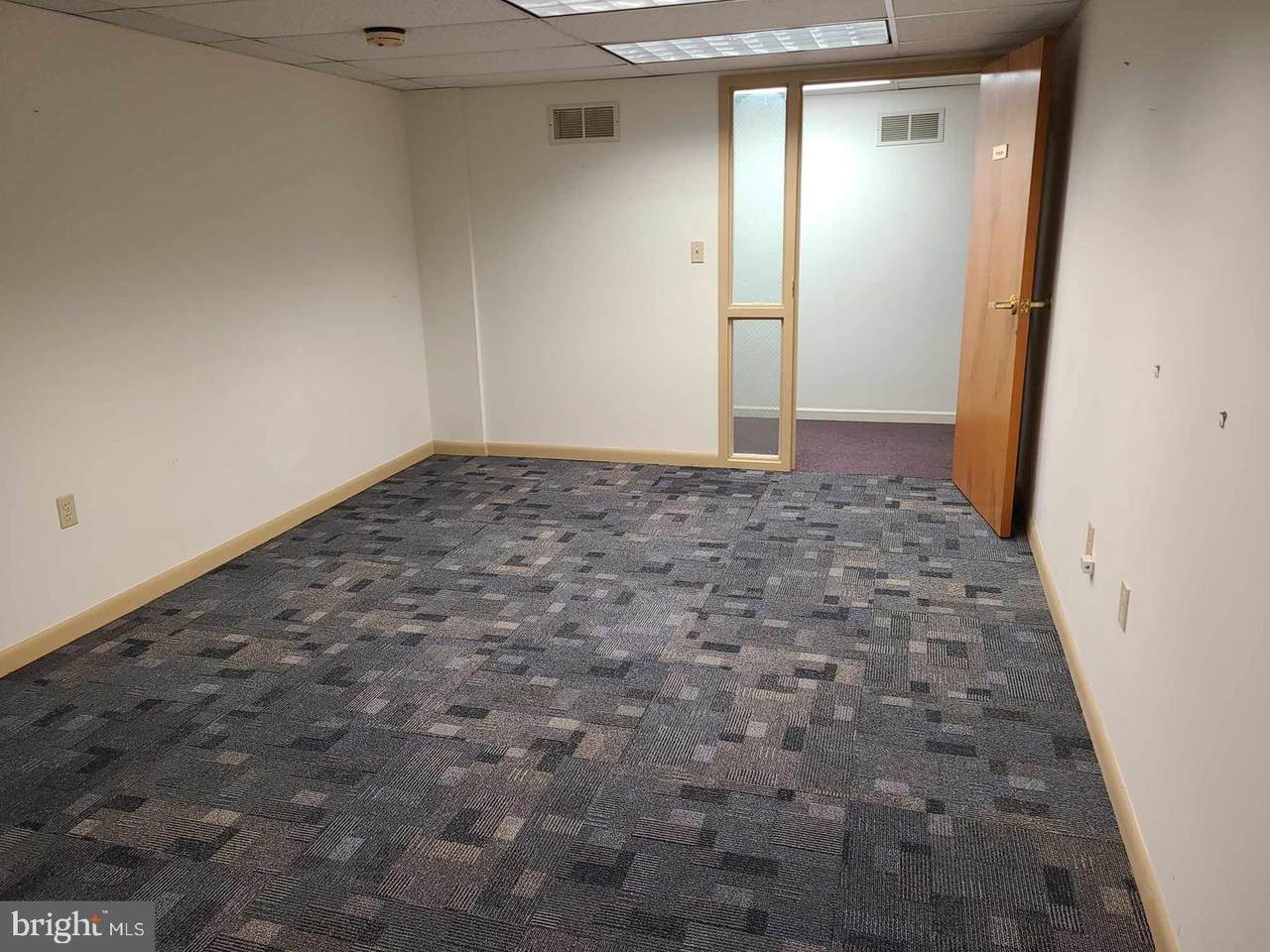 91 Progress Avenue - Photo 1
