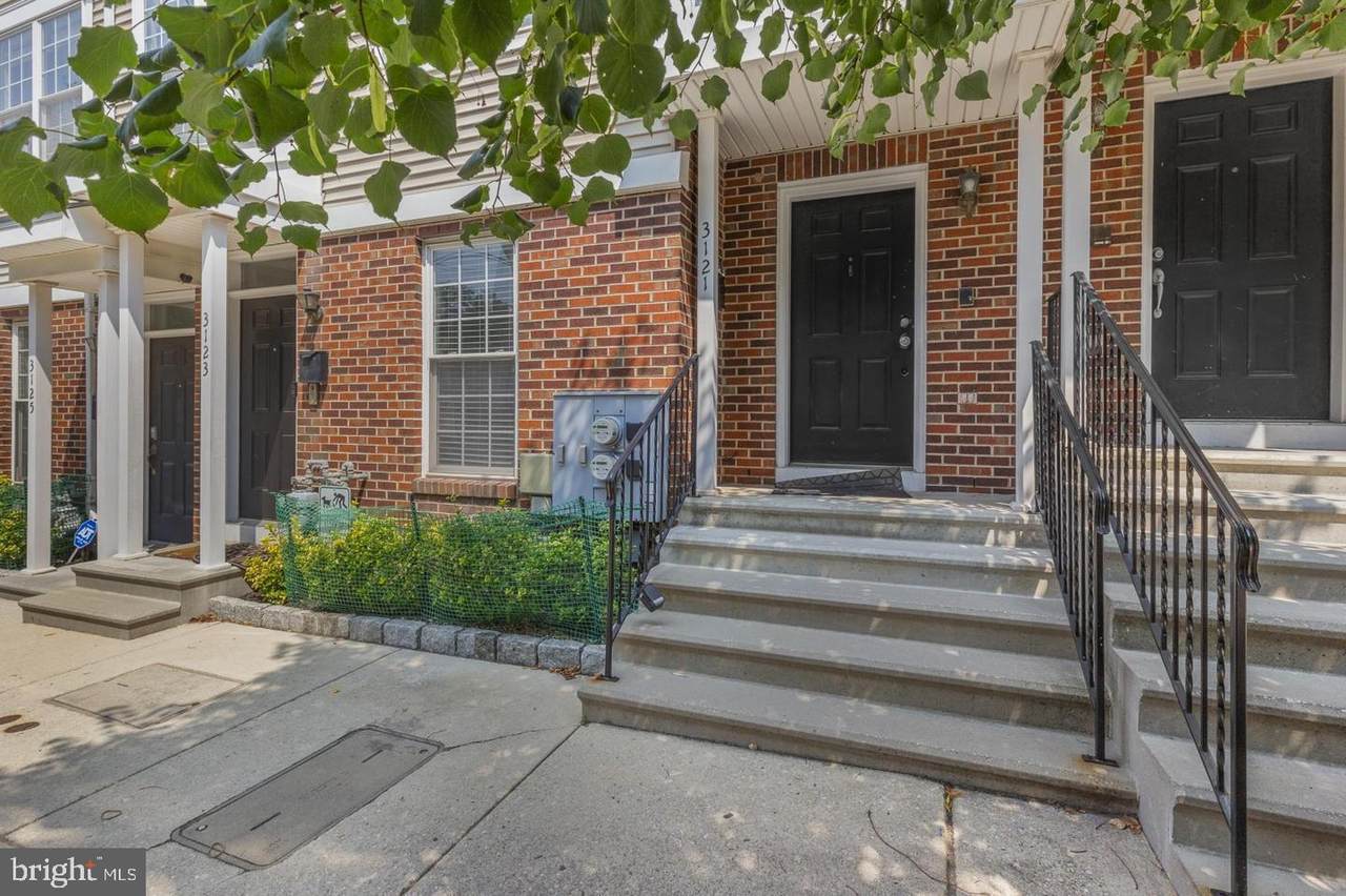 3121 Thompson Street - Photo 1