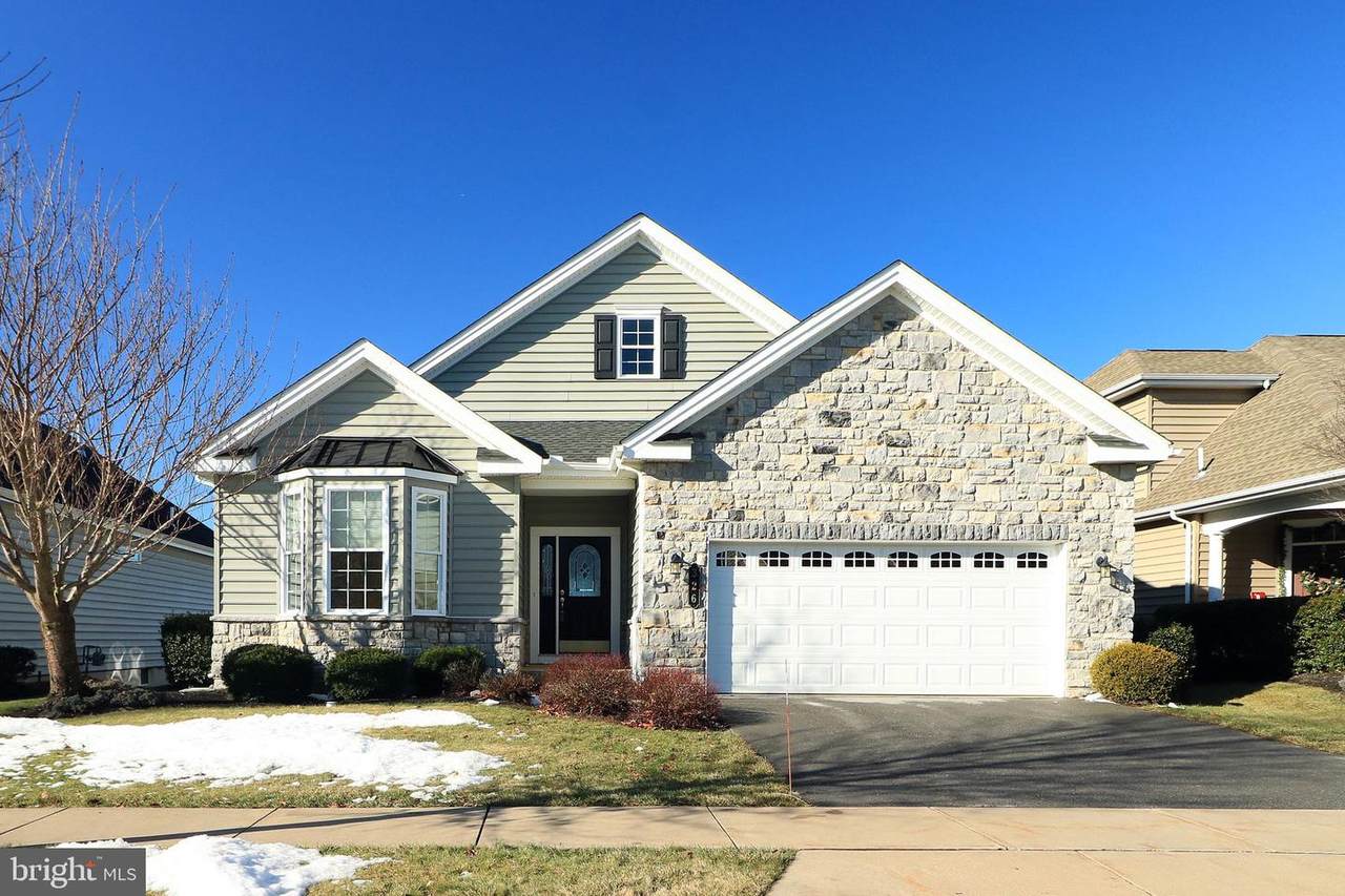 326 Beacon Circle - Photo 1