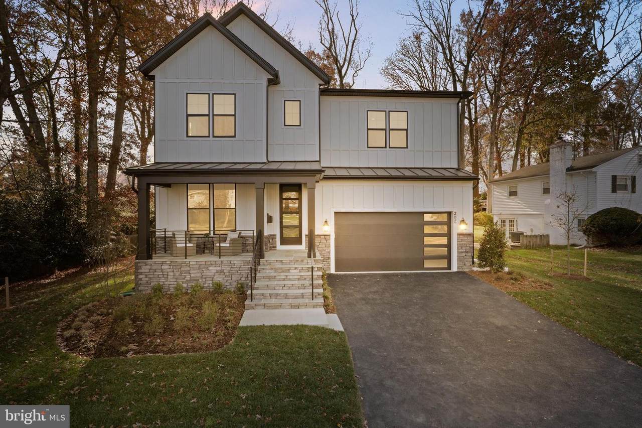 1000 Sycamore Street - Photo 1