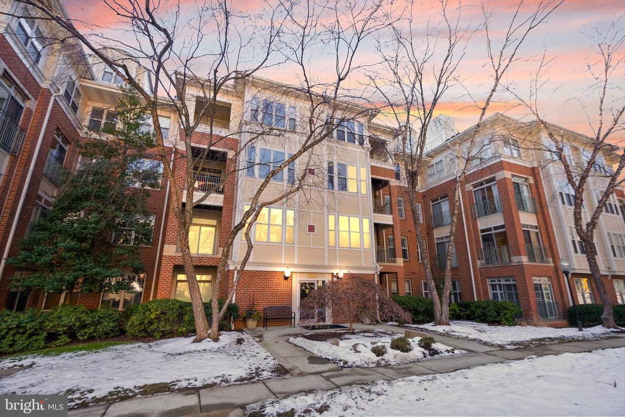 1860 Stratford Park Place - Photo 1