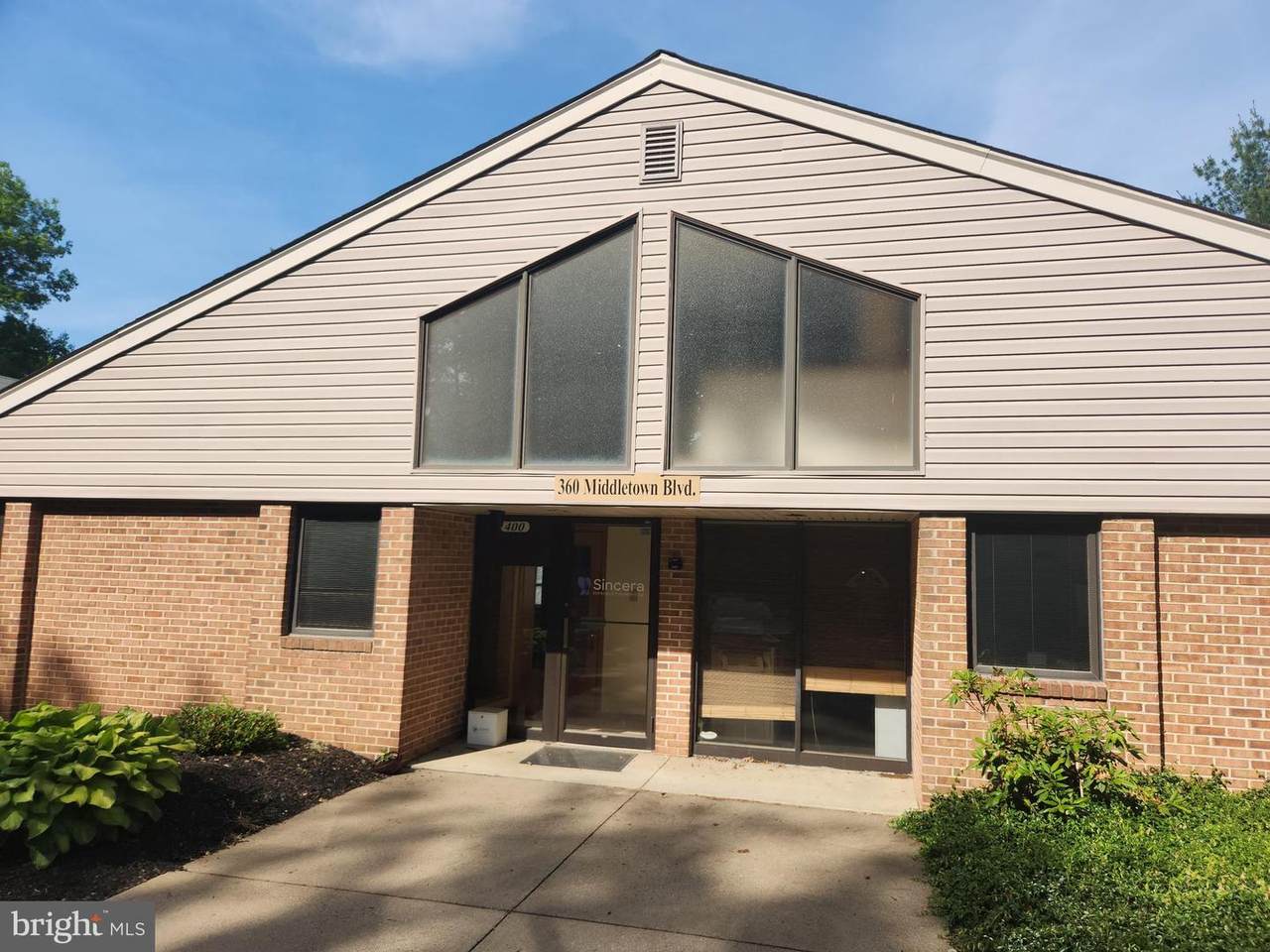 360 Middletown Boulevard - Photo 1