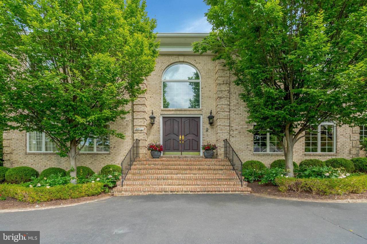 8013 Greenwich Woods Drive - Photo 1