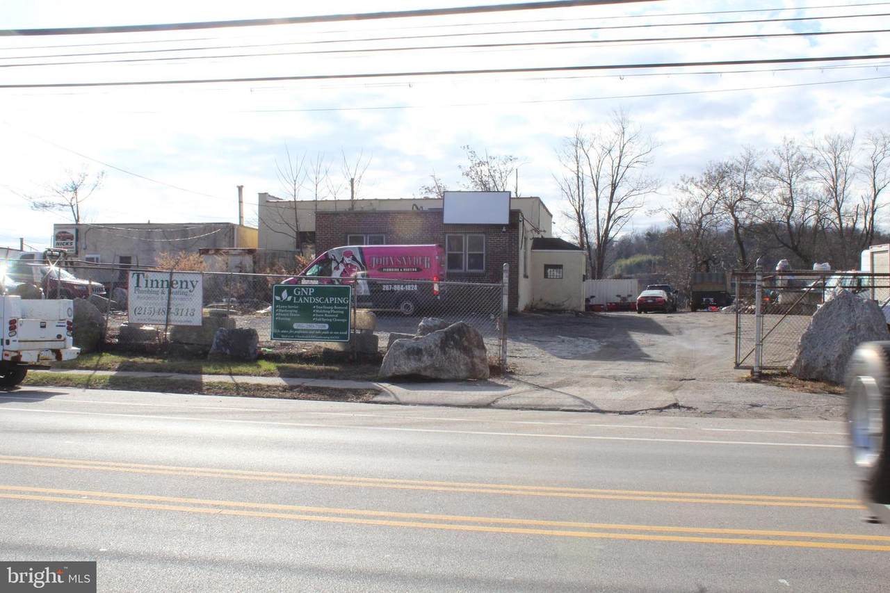 5112 Umbria Street - Photo 1