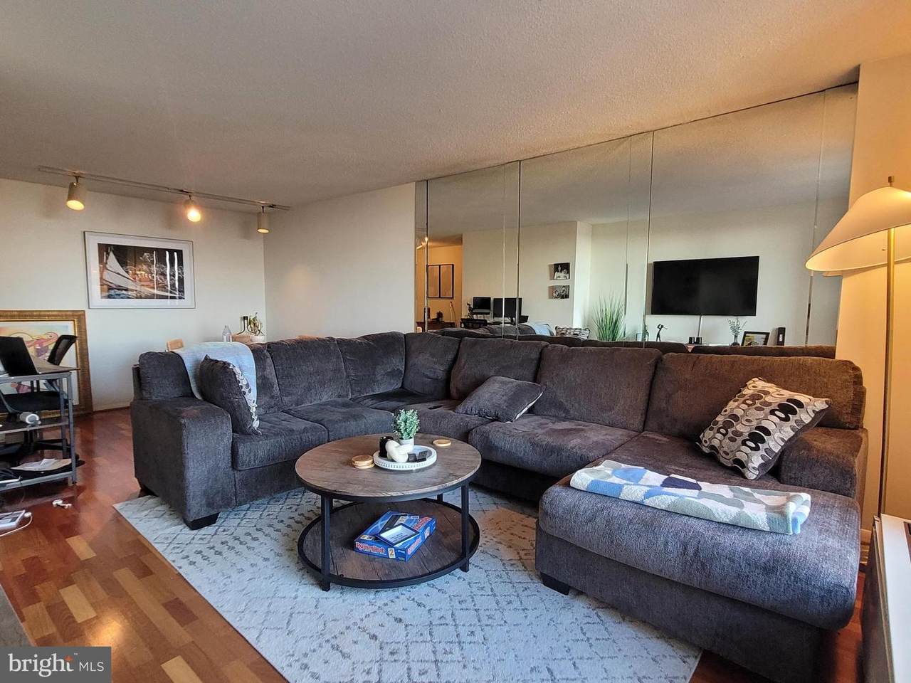 1420 Locust Street - Photo 1