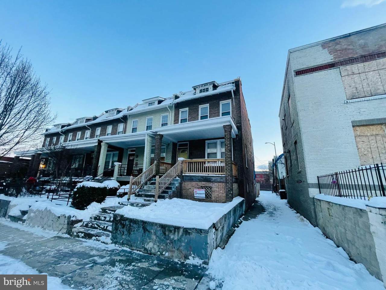 307 Seaton Place - Photo 1