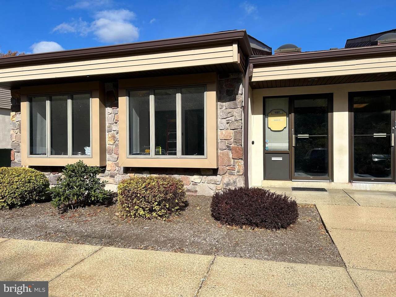 107 Lakeside Park - Photo 1