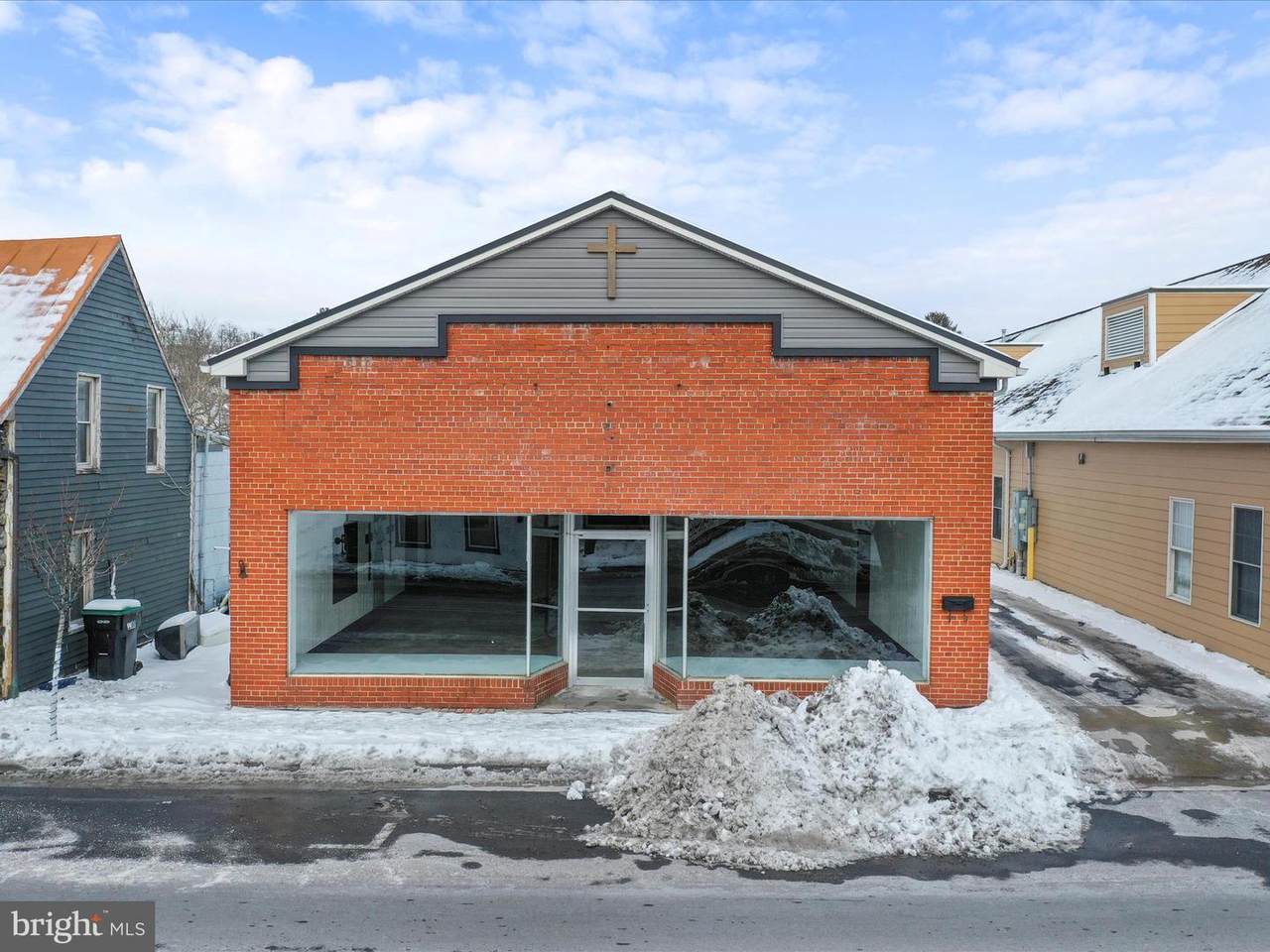 239 King Street - Photo 1