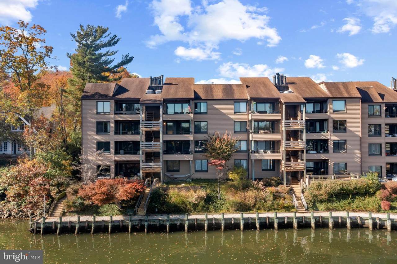 15 President Point Drive - Photo 1