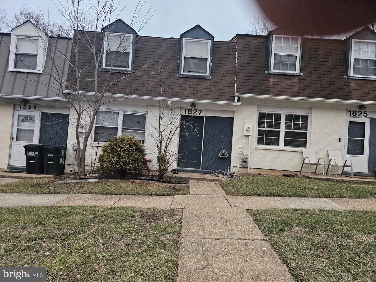 1827 Village Green Drive - Photo 1