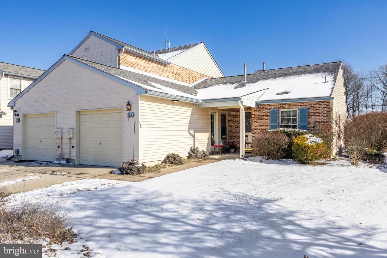 20 Oleander Drive - Photo 1