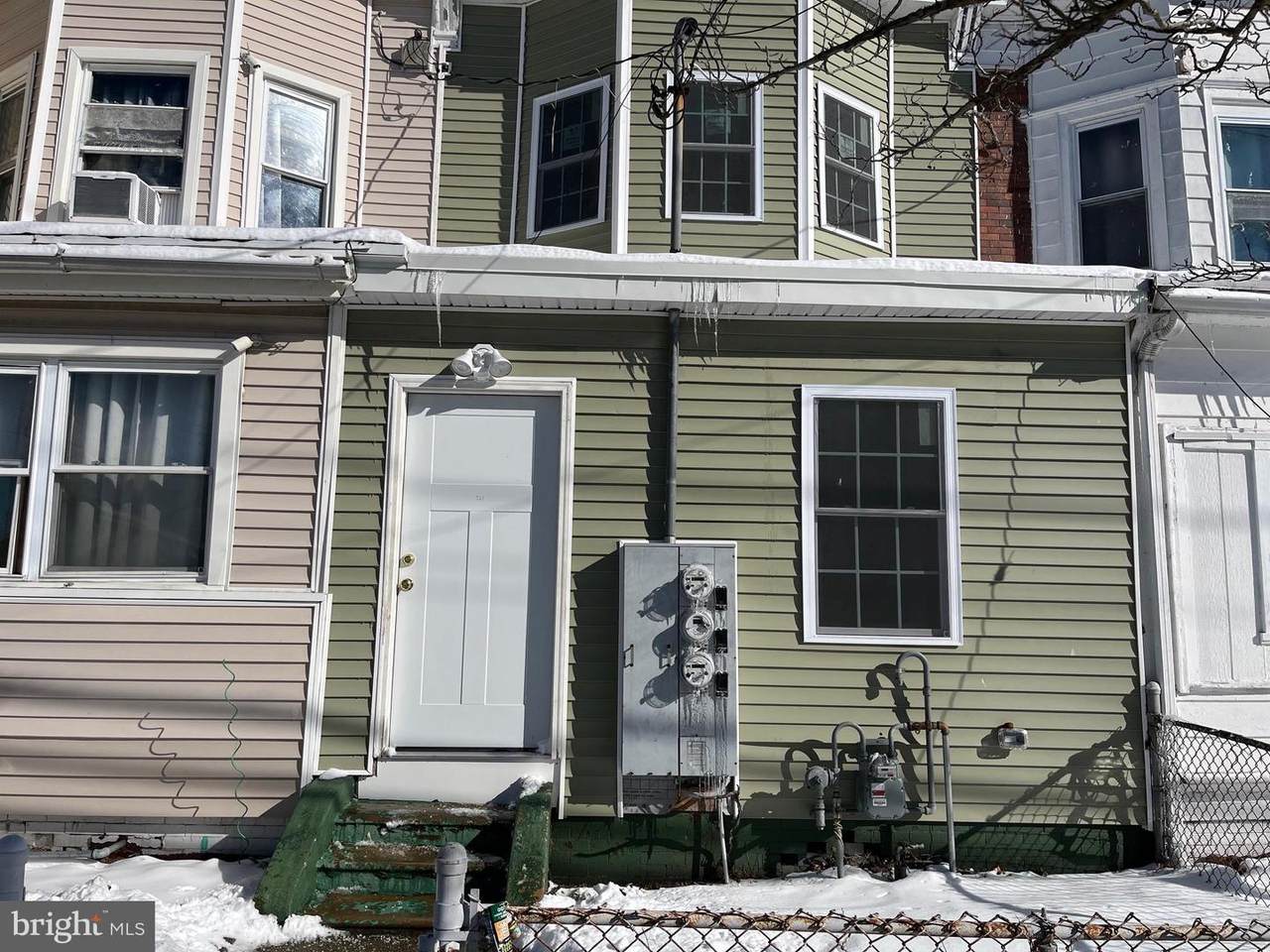 721 Ohio Avenue - Photo 1