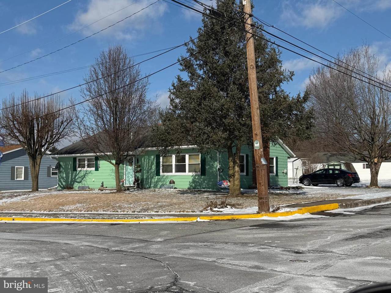 831 James Street - Photo 1
