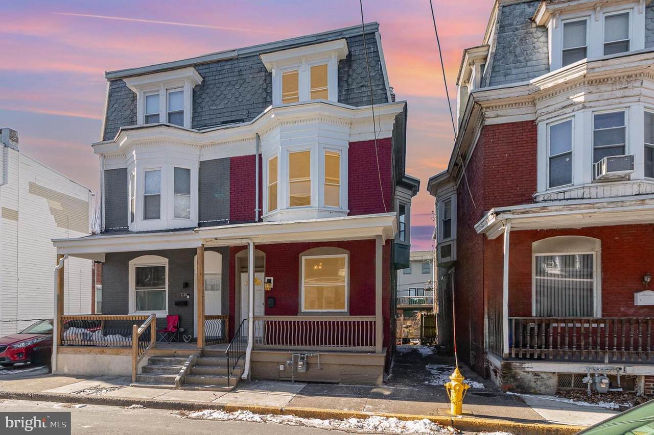 2140 Penn Street - Photo 1