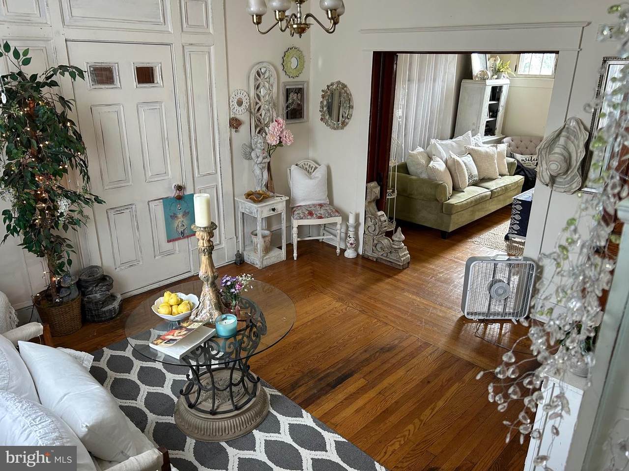 136 Maryland Avenue - Photo 1