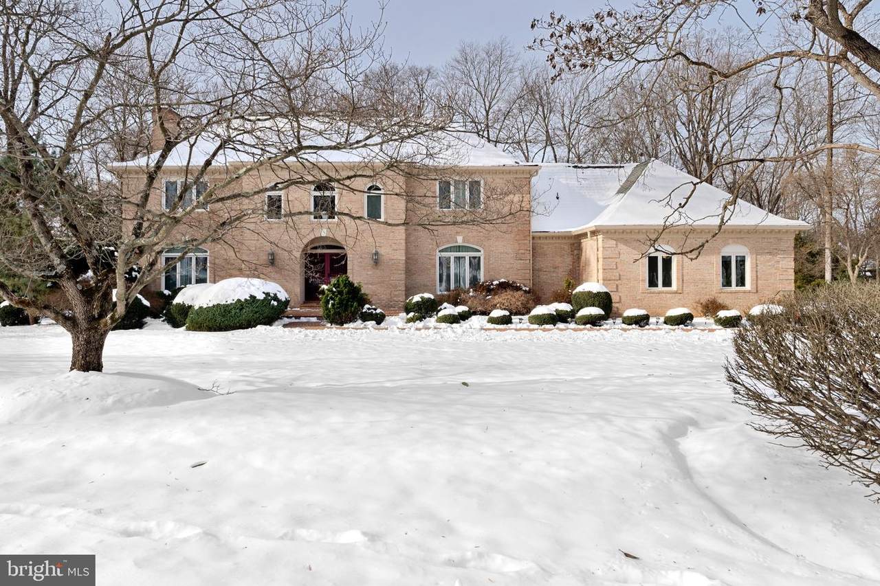 1304 Summerwood Court - Photo 1