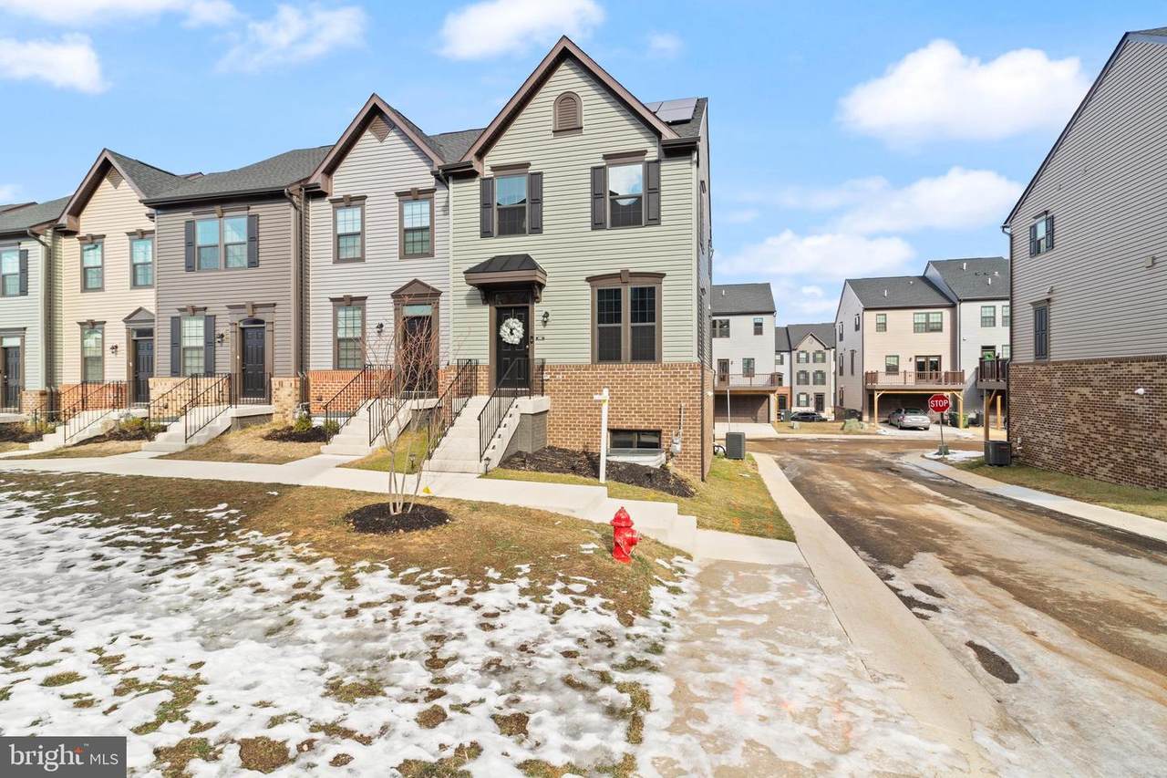 1114 Spur Lane - Photo 1