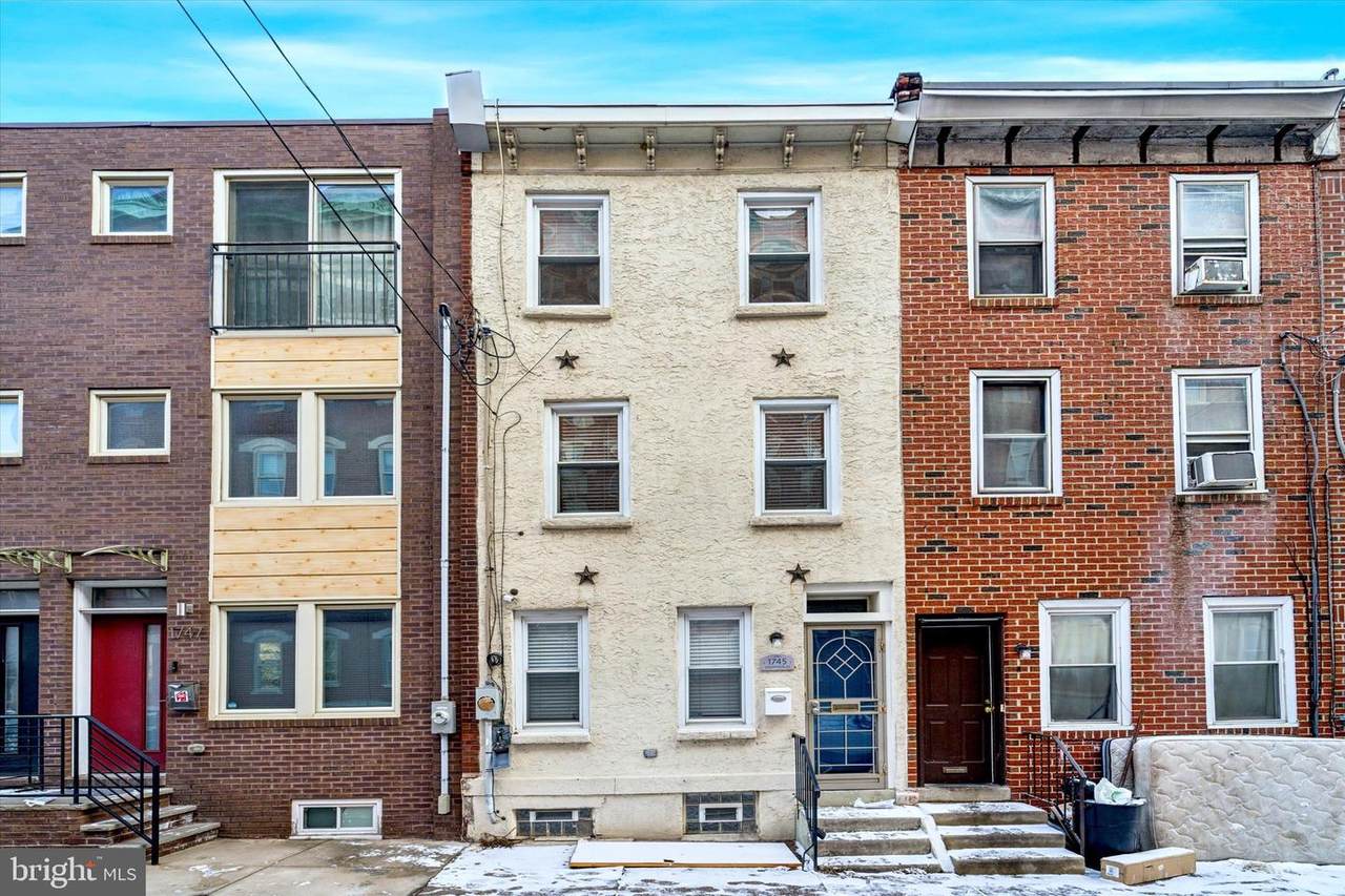 1745 Thompson Street - Photo 1