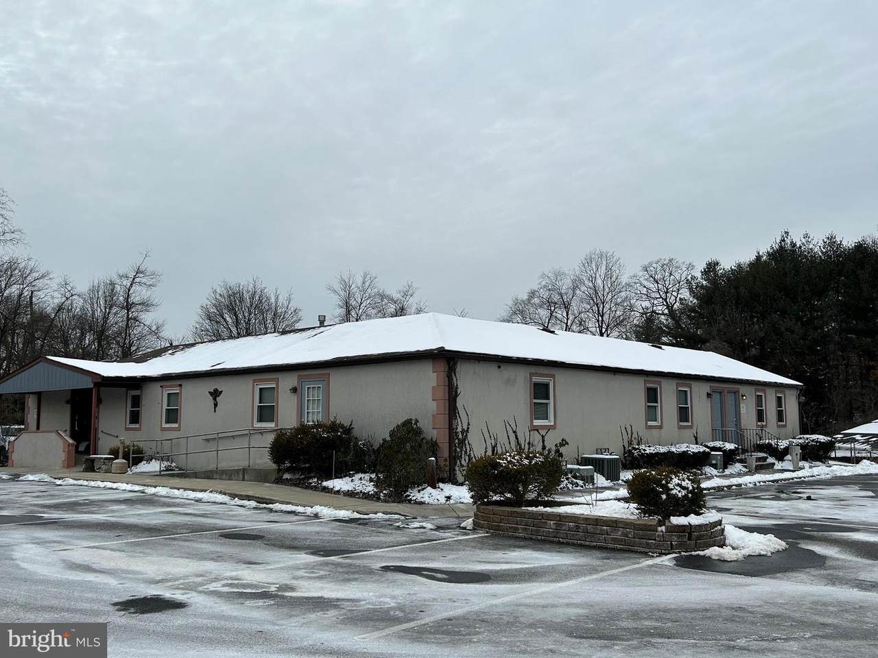3001 Bridgeboro - Photo 1